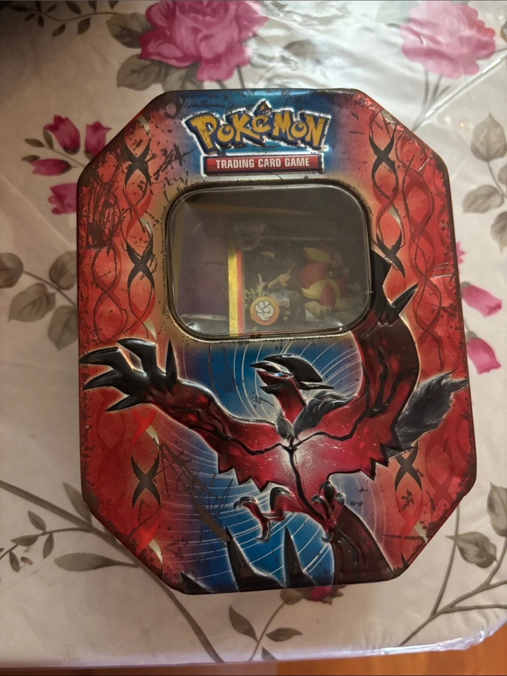 Trading Card Game Tin- Pokémon cards